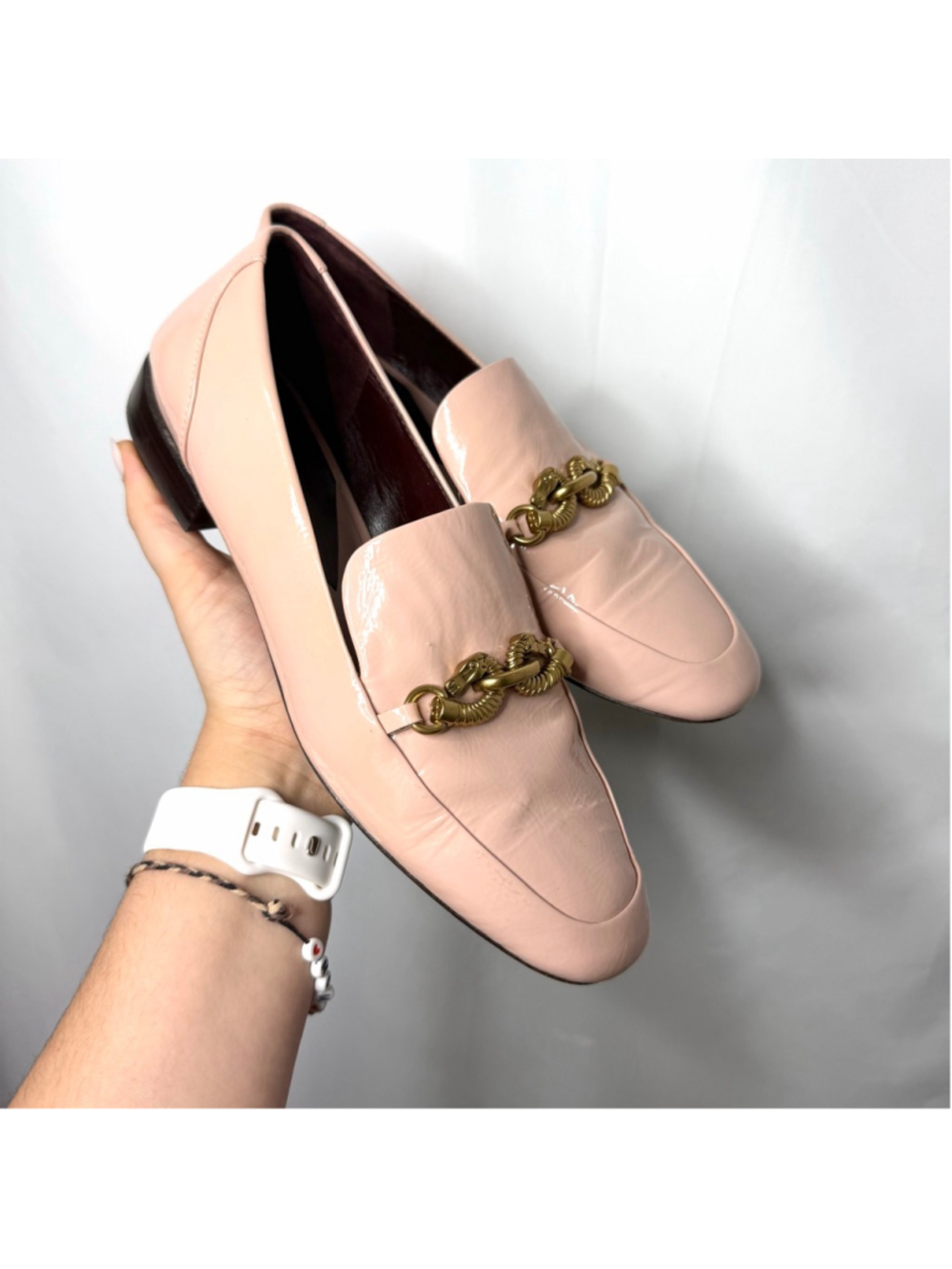 Women's Tory Burch Jessa Pink Patent Leather Loafers with Gold Chain, Size 8 - Picture 2 of 9